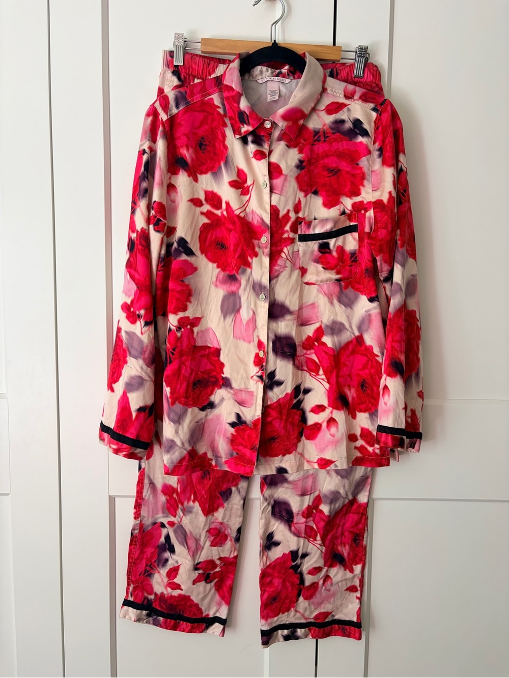 Victoria's Secret Red and Pink Floral Pajama Set | M